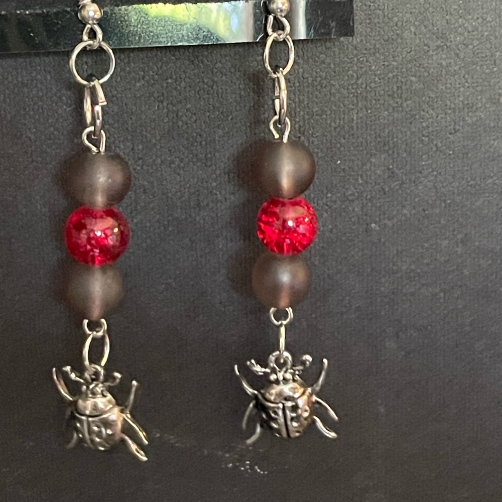 Ladybug dangle earrings - Picture 2 of 4
